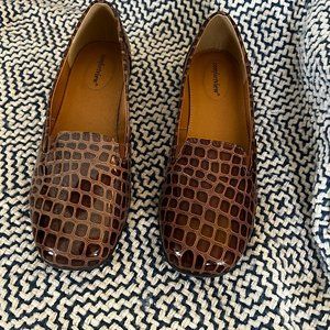 Brown textured flats
